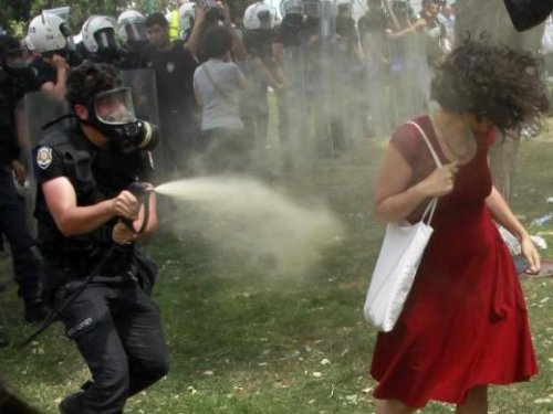 Ölümcül gaz bombaları yasaklansın…