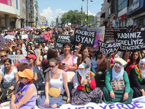 csm_kadin-cinayetleri-kadikoy-2007-3-AA_0147327ad3