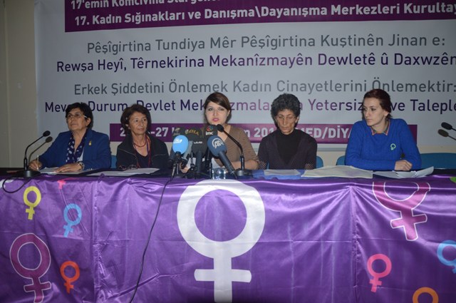 27-10-2014-17.-kadin-siginaklari-ve-dayanisma-merkezi-kurultayi-devam-ediyor