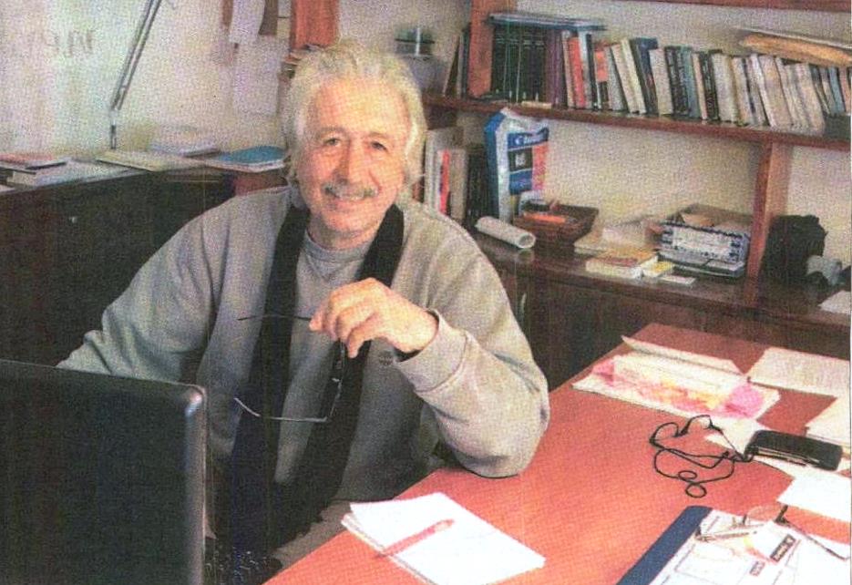 ‘Masanın altındaki devleti yazdım’