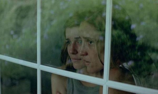 Sert ve aykırı bir film: ‘Köpek Dişi’…