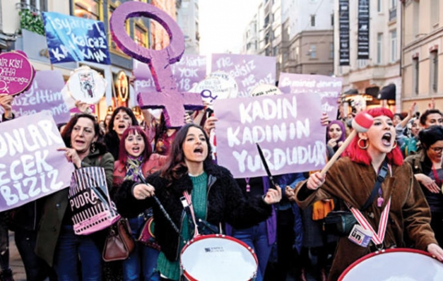 Kadınlığı çok konuştuk artık erkekliği tartışmamız lazım