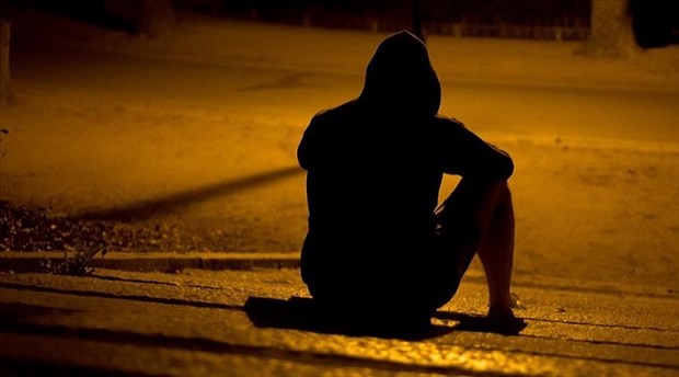 Geleceğe güvensizlik intihara sürüklüyor