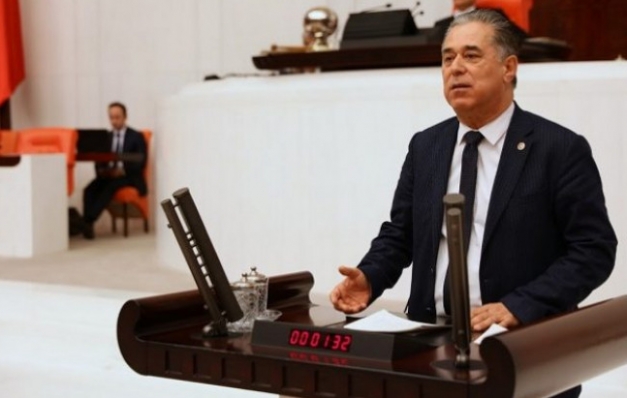 “Okuduğunu anlamayan, yazı yazamayan bir nesil yetiştirdiler”