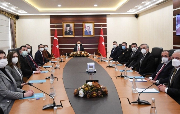“Şiddete meyilli nesil yetiştiriyoruz!”