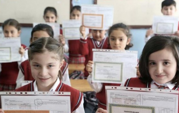 Kız çocukları okumada oğlanlardan daha önde