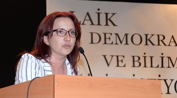 Laiklik demeden İran direnişini selamlamanın dayanılmaz hafifliği