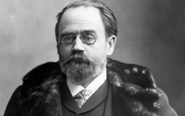 Natüralizm akımının temsilcisi, toplumun vicdanlı kalemi: Emile Zola