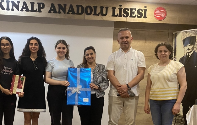 “Resim Yarışması”nı kazanan öğrencilere ödülleri verildi
