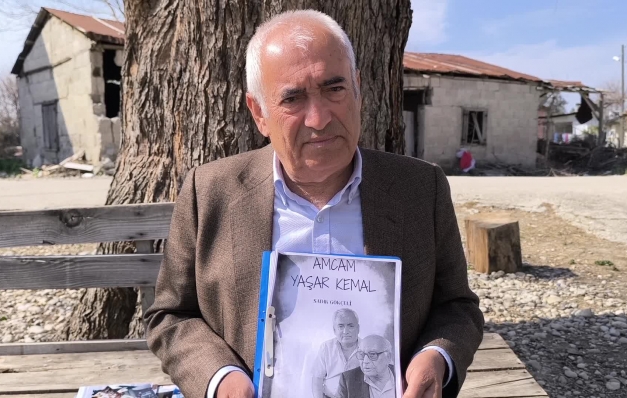 Yaşar Kemal’in yeğeni Sadık Gökçeli, amcasıyla anılarını “Amcam Yaşar Kemal” isimli kitapta anlattı