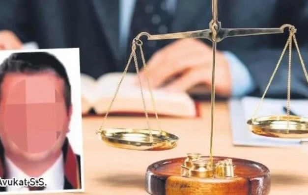 Avukatın yaptığına bak! Duruşmada müvekkili yerine kızını öldüren sanığı savundu