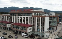 Karın ağrısıyla hastaneye giden çocuklar doğum yaptı