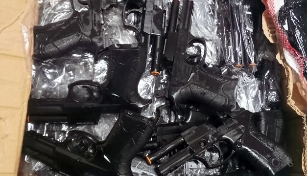 Kurusıkı tabancaları ölüm silahına dönüştüren çeteye operasyon